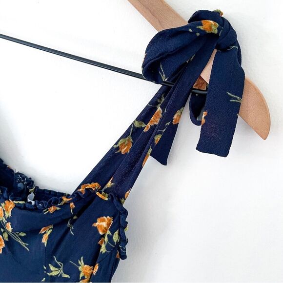 Reformation Nikita floral midi dress. - Picture 7 of 15